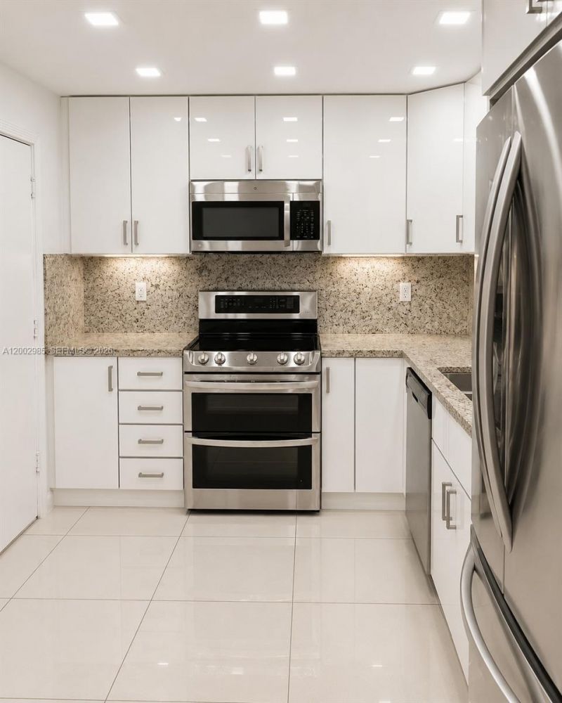 9500 W Bay Harbor Dr, Unit 2G, Bay Harbor Islands, FL 33154 Photo