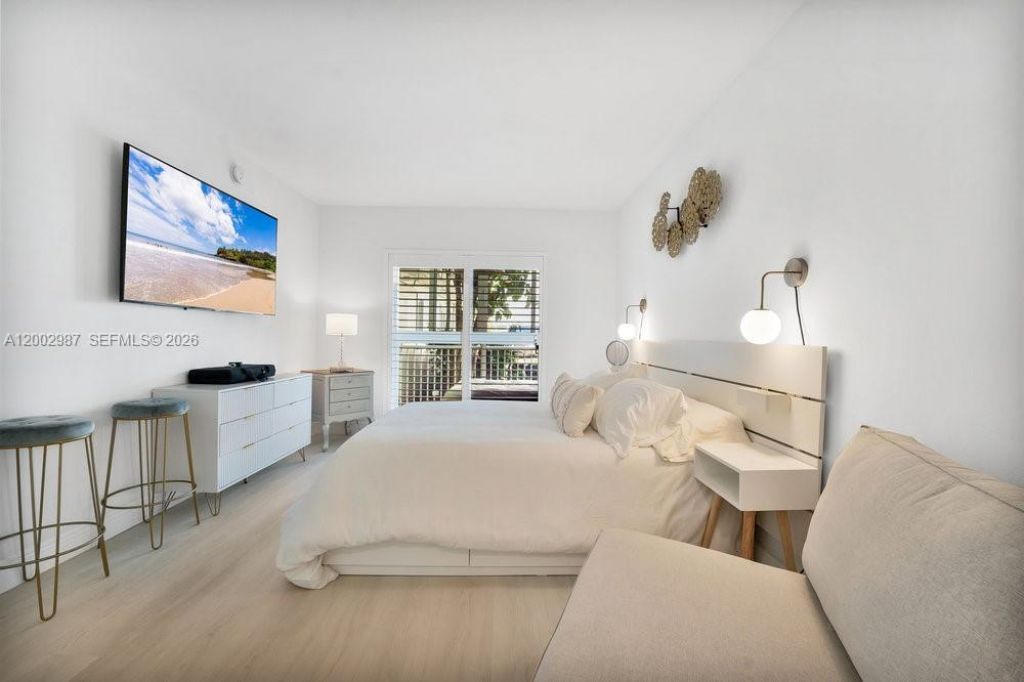 240 Galen Dr, Unit 112, Key Biscayne, FL 33149 Photo