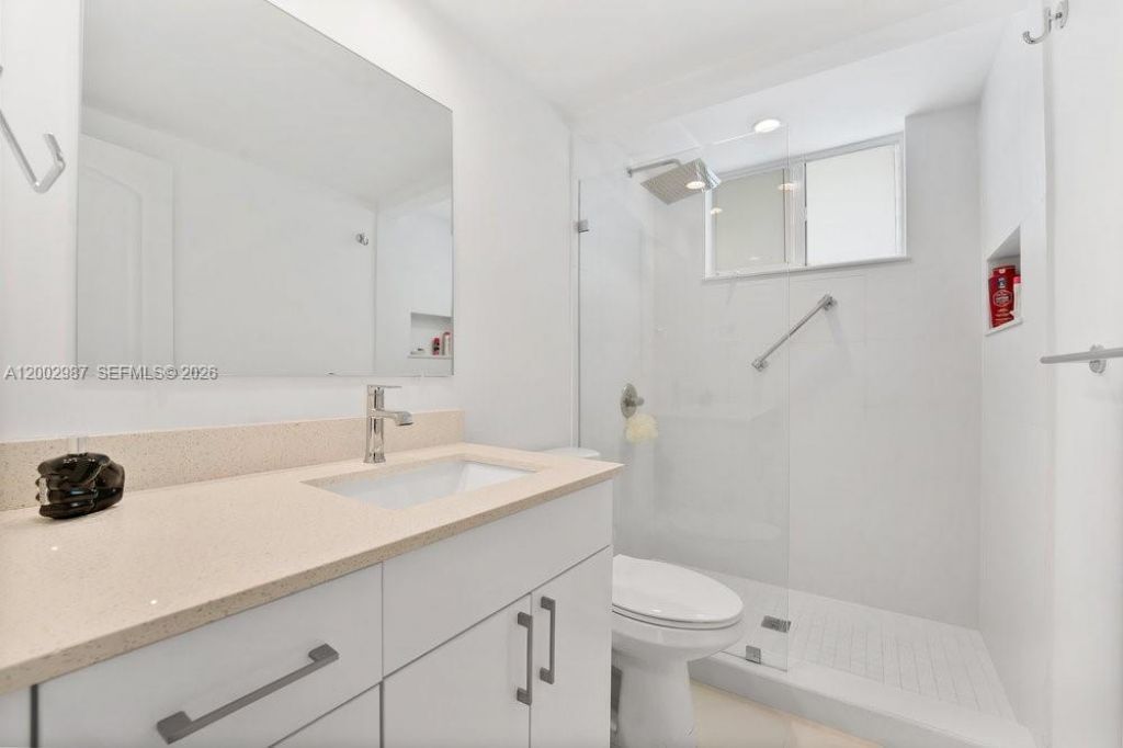 240 Galen Dr, Unit 112, Key Biscayne, FL 33149 Photo