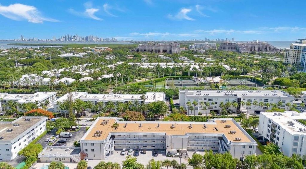 240 Galen Dr , Unit 112, Key Biscayne, FL 33149 Photo