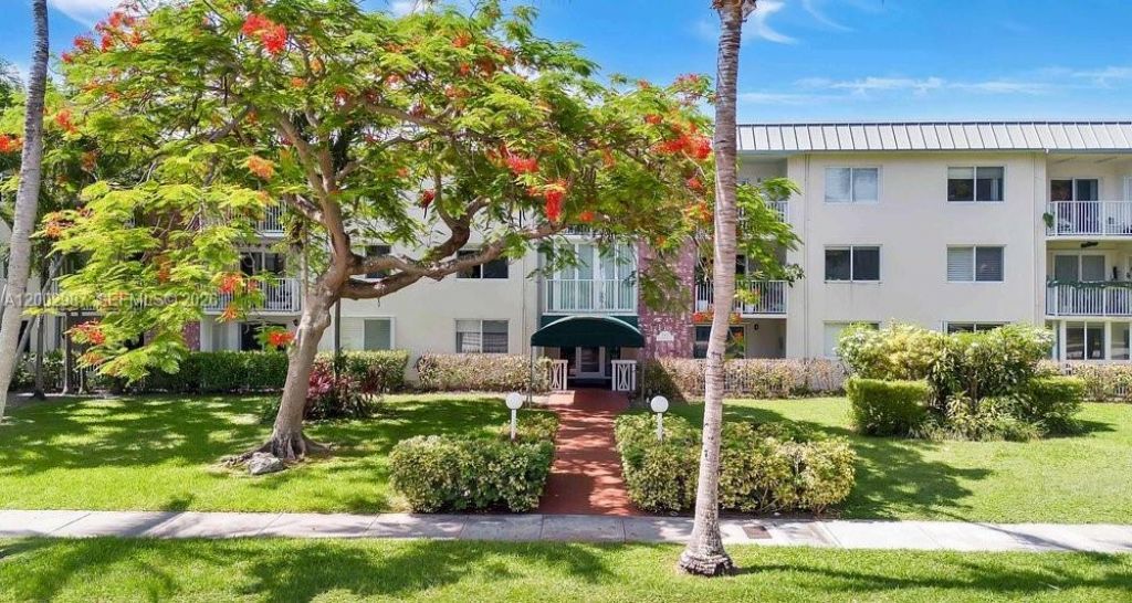 240 Galen Dr , Unit 112, Key Biscayne, FL 33149 Photo