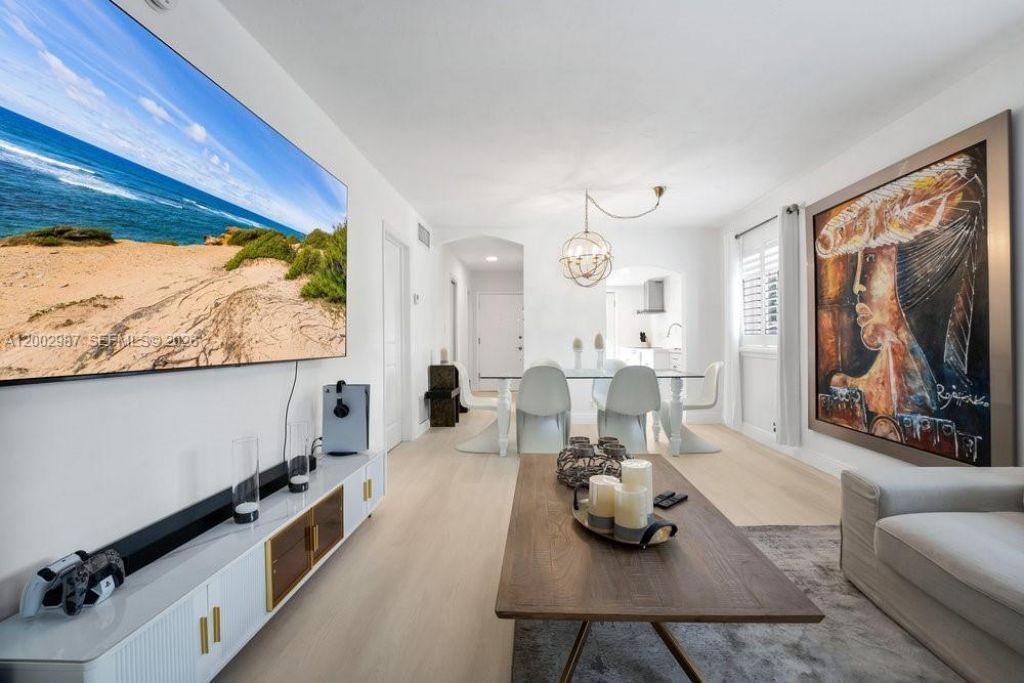 240 Galen Dr, Unit 112, Key Biscayne, FL 33149 Photo