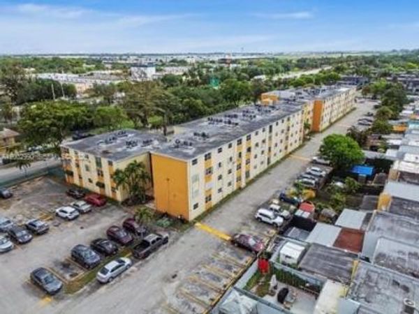 606 W 81st St, Unit 120, Hialeah, FL 33014