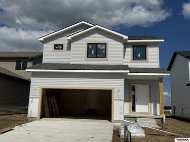 10518 S 76th Street, Lincoln, NE 68516