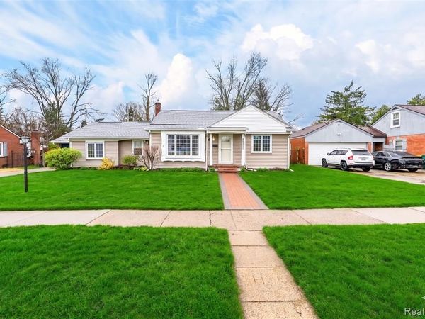 22515 Floral Street, Farmington, MI 48336