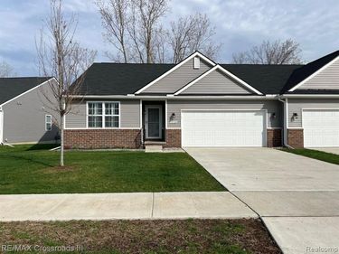 10324 Swan Lake Circle, Ypsilanti Twp, MI 48197