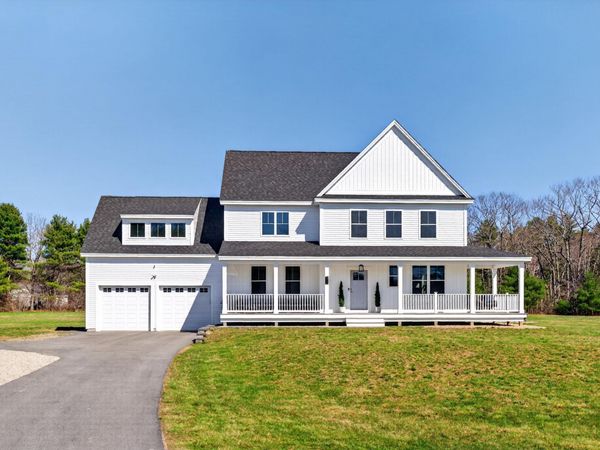 31 Stretch Lane, Arundel, ME 04046
