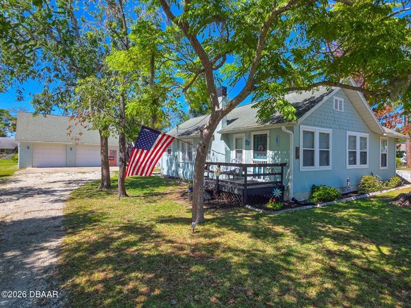 121 E Palm Way, Edgewater, FL 32132