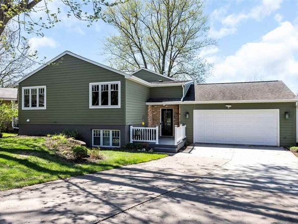 29 Dunuggan Ct, Iowa City, IA 52240