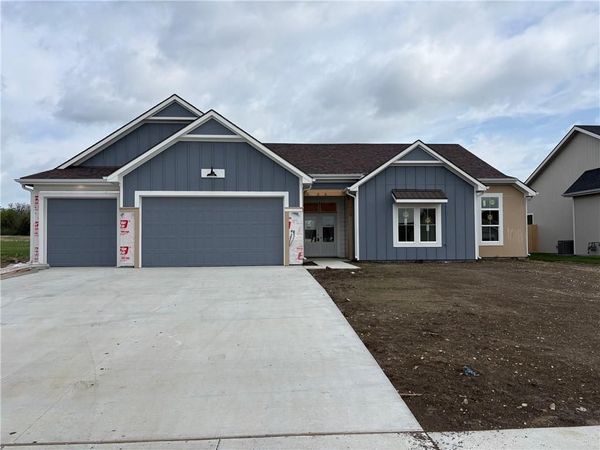 1018 Bluestem Circle, Baldwin City, KS 66006
