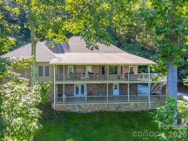 1838 Coman Road , Franklin, NC 28734