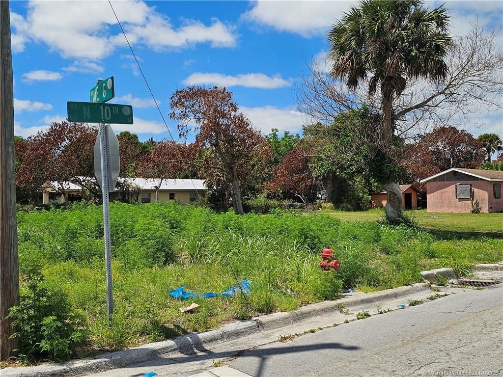 1004 Avenue G, Fort Pierce, FL 34950 Photo