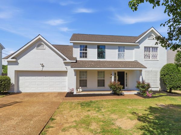 102 Wolverine Trl, La Vergne, TN 37086