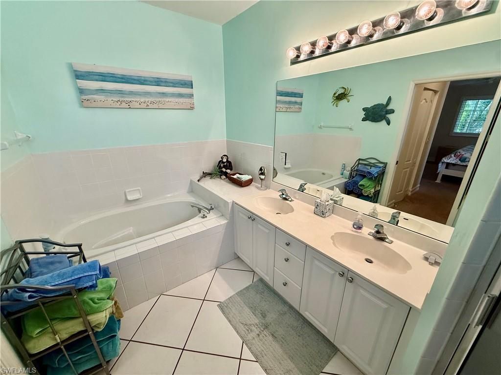 750 Luisa Ln, Unit 2, Naples, FL 34104 Photo