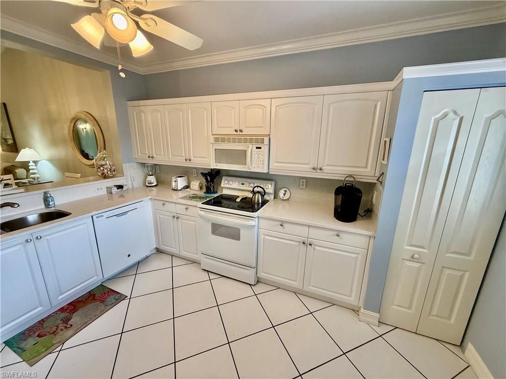 750 Luisa Ln, Unit 2, Naples, FL 34104 Photo
