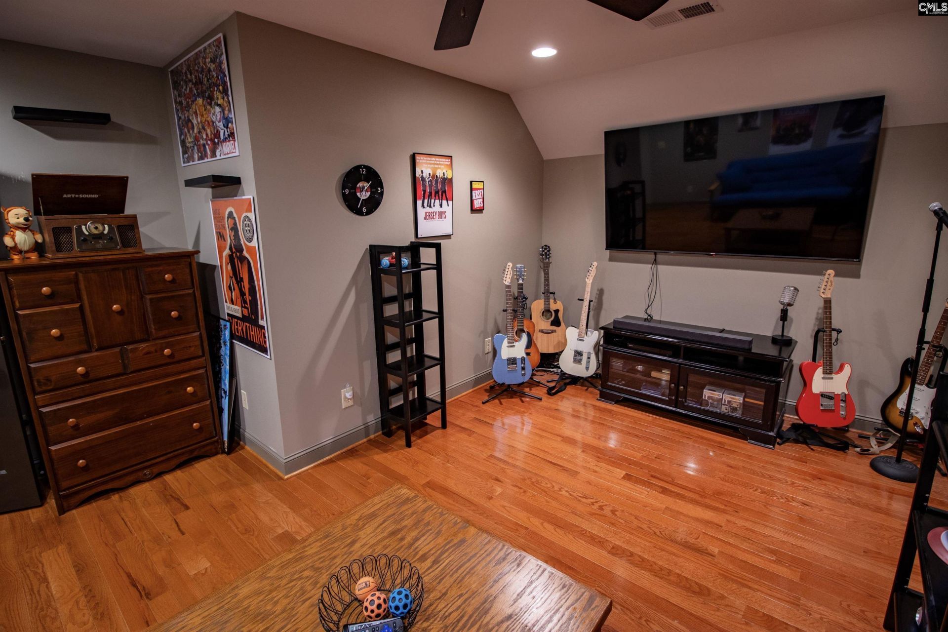 1536 Harrington Street Photo 40