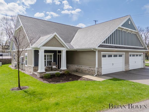 148 Tamarack Lane NE, Unit 2B, Rockford, MI 49341