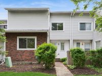 16 Wintergreen Court, Woodridge, IL 60517 primary photo