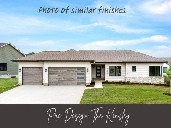 208 N 15th Street, Le Claire, IA 52753