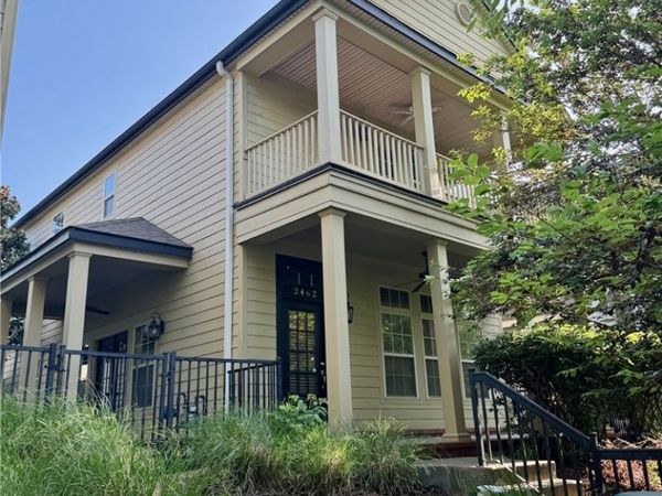 2462 E Frontier Elm Drive , Fayetteville, AR 72703