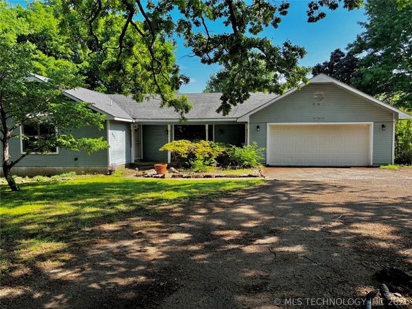 603 E Coppinger Avenue , Fort Gibson, OK 74434