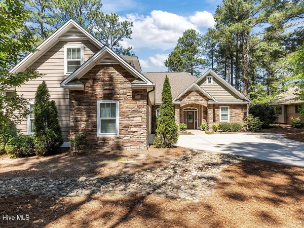965 Saint Andrews Drive, Pinehurst, NC 28374