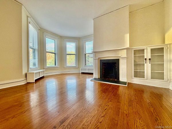 225 N Broadway , Sleepy Hollow, NY 10591