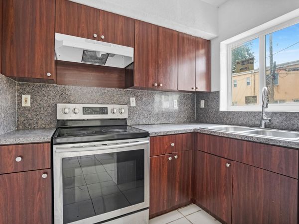 306 NW 84th Terrace, Unit 306, Miami, FL 33150