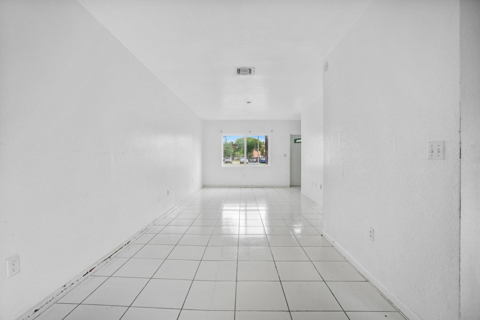 306 NW 84th Terrace, Unit 306, Miami, FL 33150 Photo