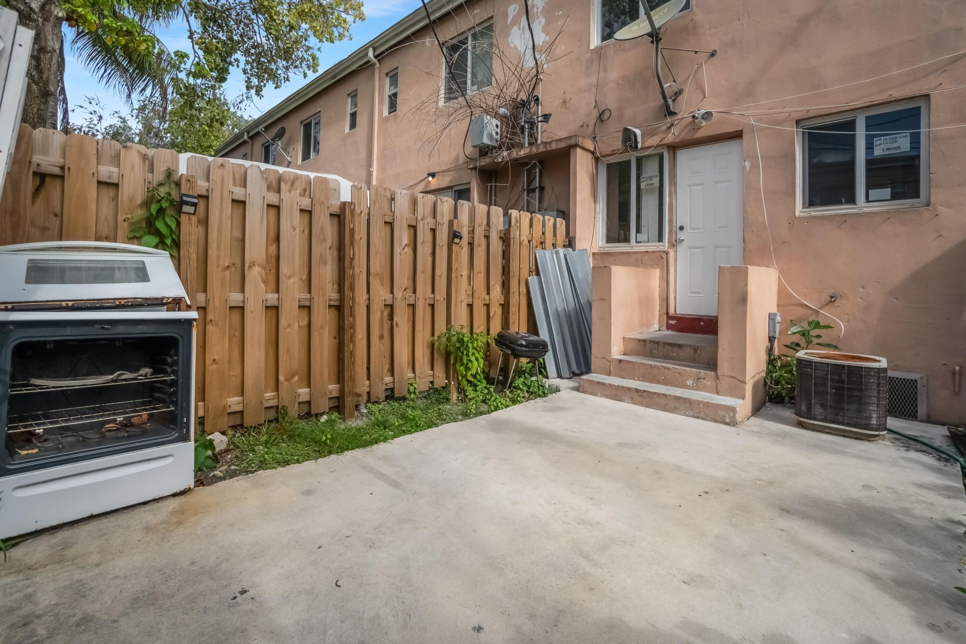 306 NW 84th Terrace, Unit 306, Miami, FL 33150 Photo