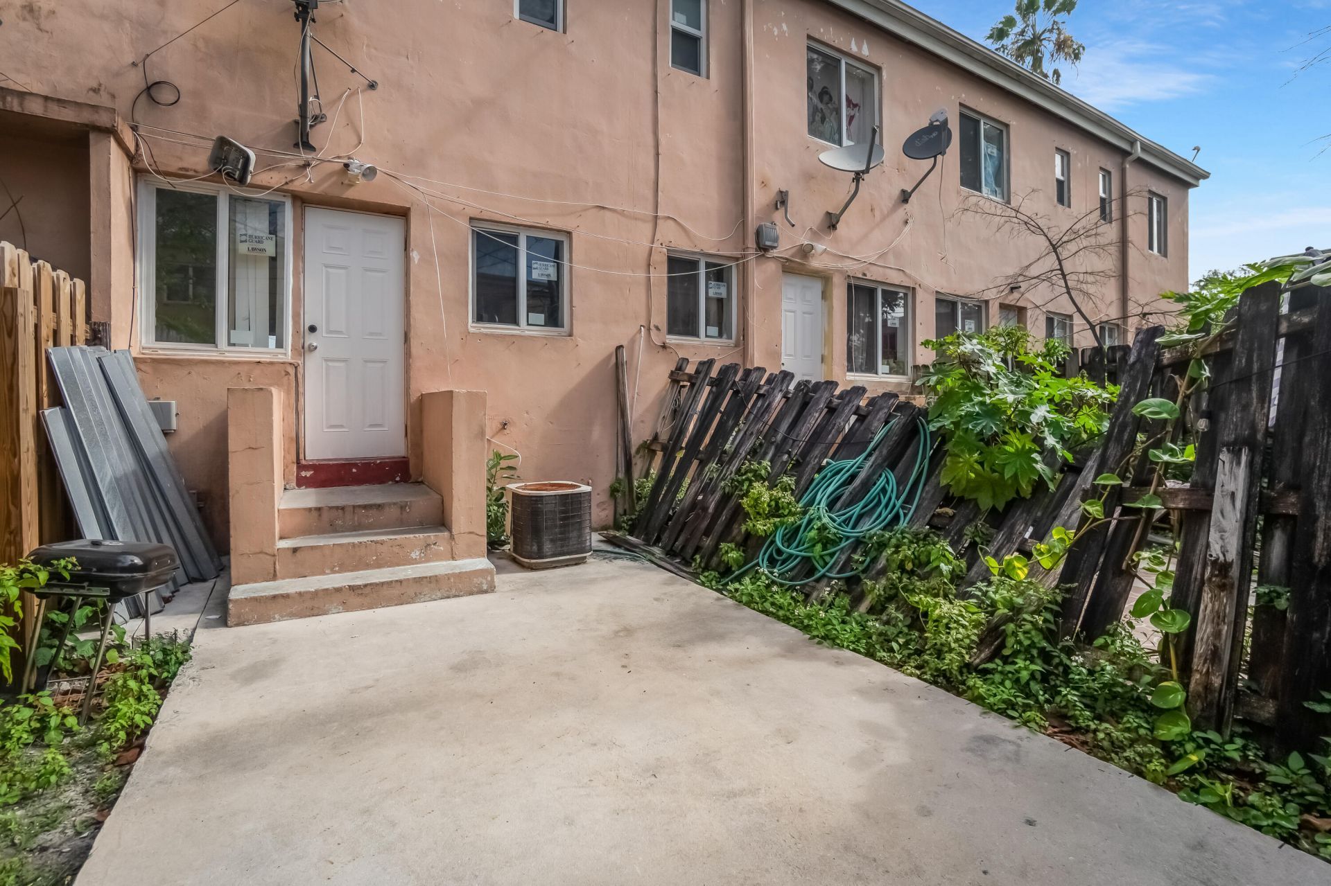 306 NW 84th Terrace, Unit 306, Miami, FL 33150 Photo