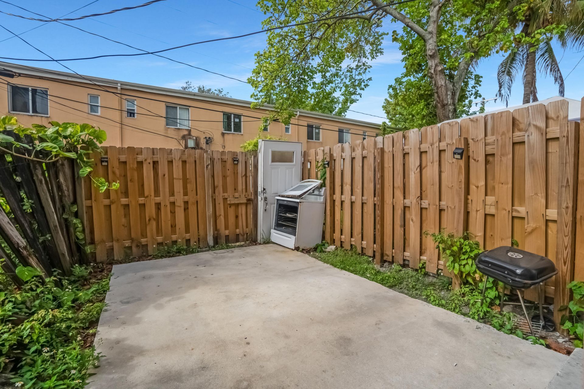 306 NW 84th Terrace, Unit 306, Miami, FL 33150 Photo