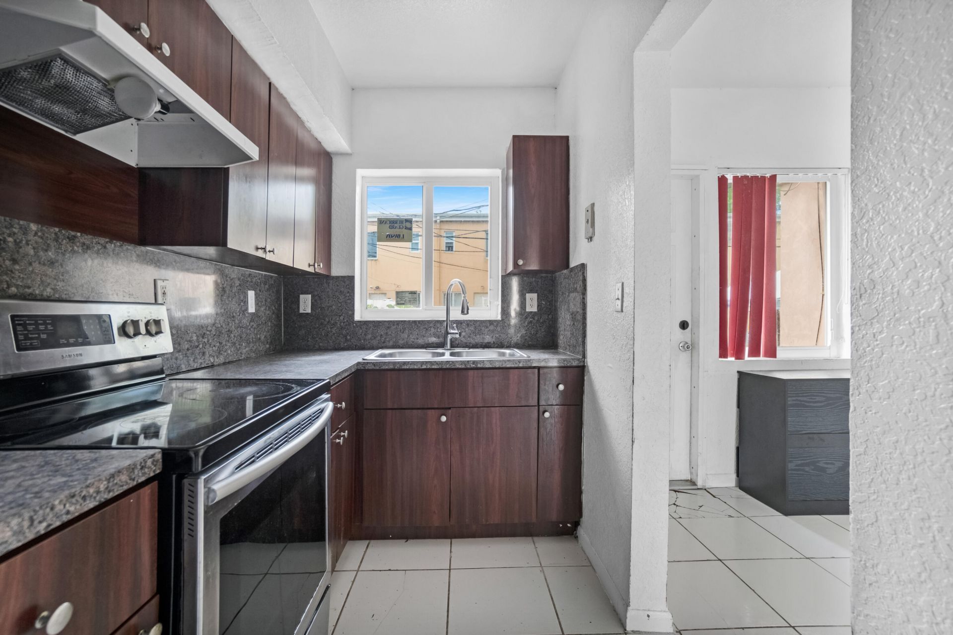 306 NW 84th Terrace, Unit 306, Miami, FL 33150 Photo