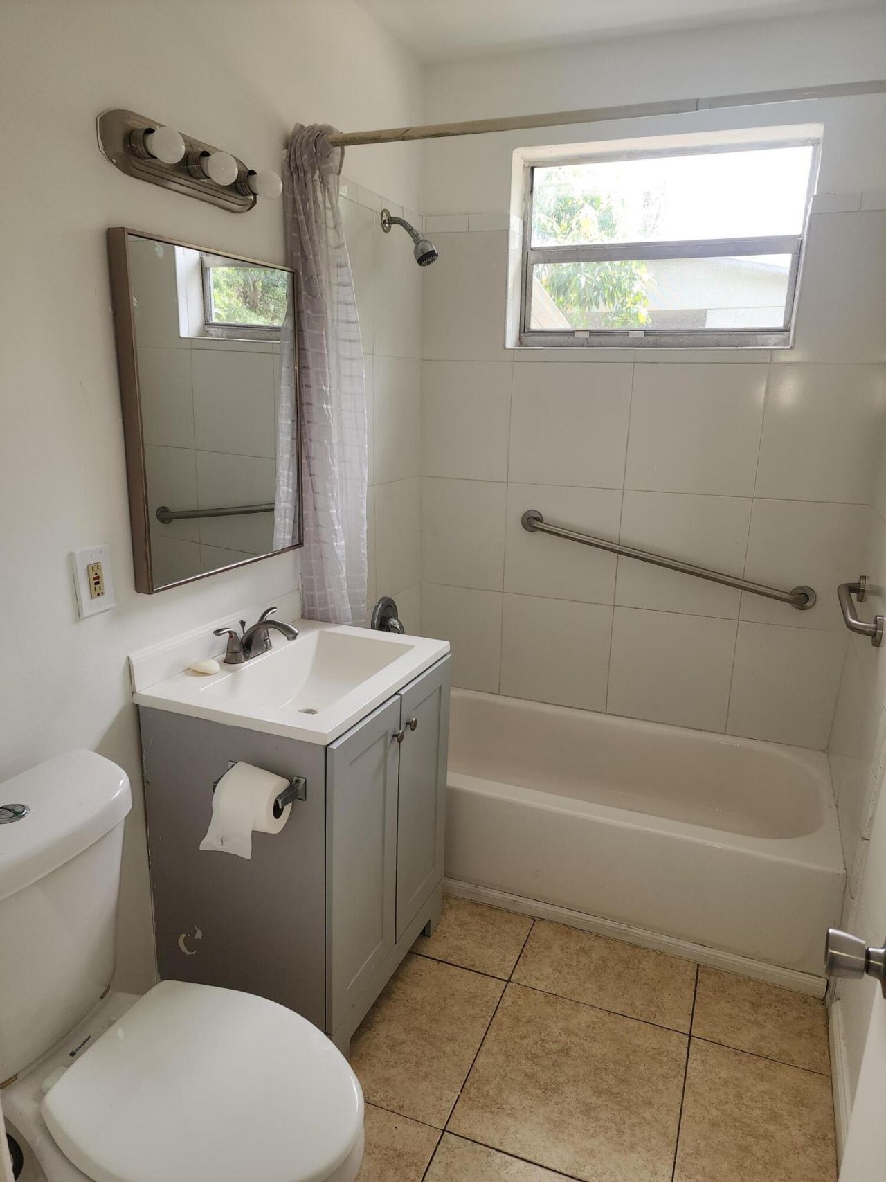 5999 NW 42nd Avenue, North Lauderdale, FL 33319 Photo