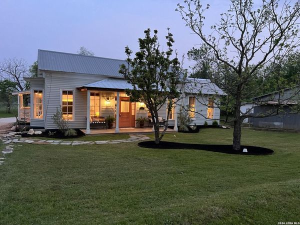 520 Live Oak St, Blanco, TX 78606