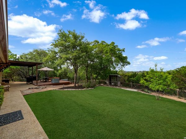 104 WILD CHERRY LN, Boerne, TX 78006