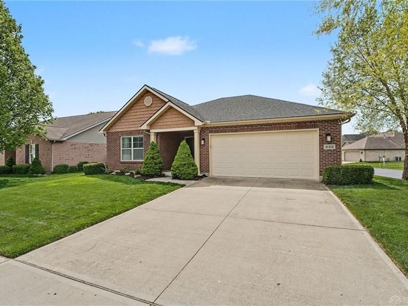 622 Willow Point Court, Troy, OH 45373 Photo 3