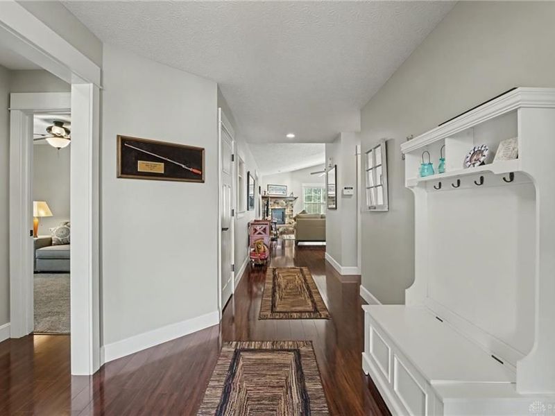 622 Willow Point Court, Troy, OH 45373 Photo 5