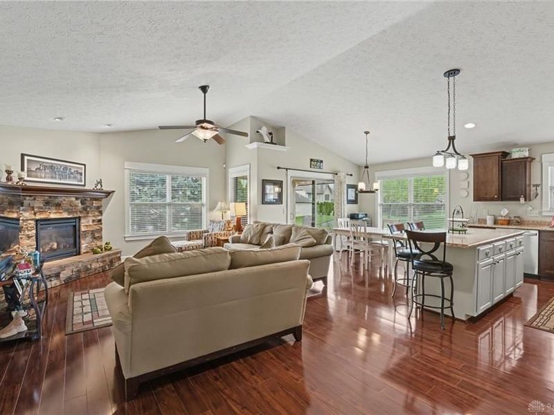 622 Willow Point Court, Troy, OH 45373 Photo 8