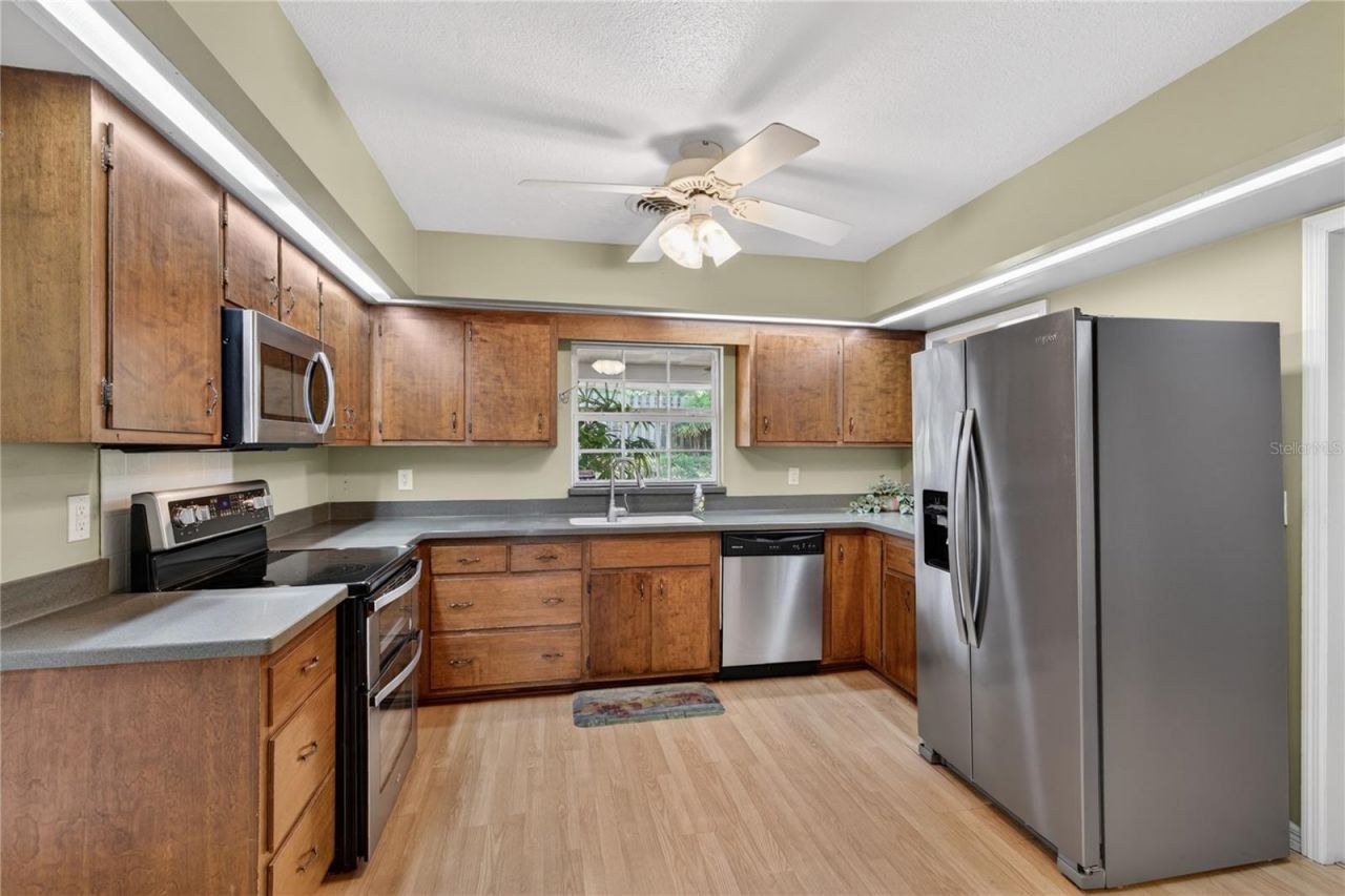 1945 Normandy Drive , Mount Dora, FL 32757 Photo