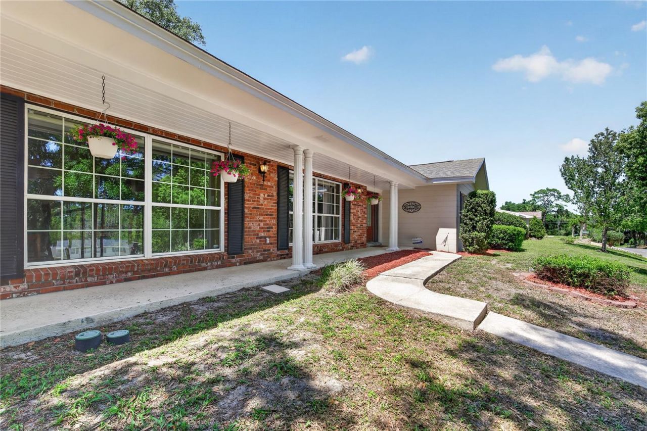 1945 Normandy Drive , Mount Dora, FL 32757 Photo