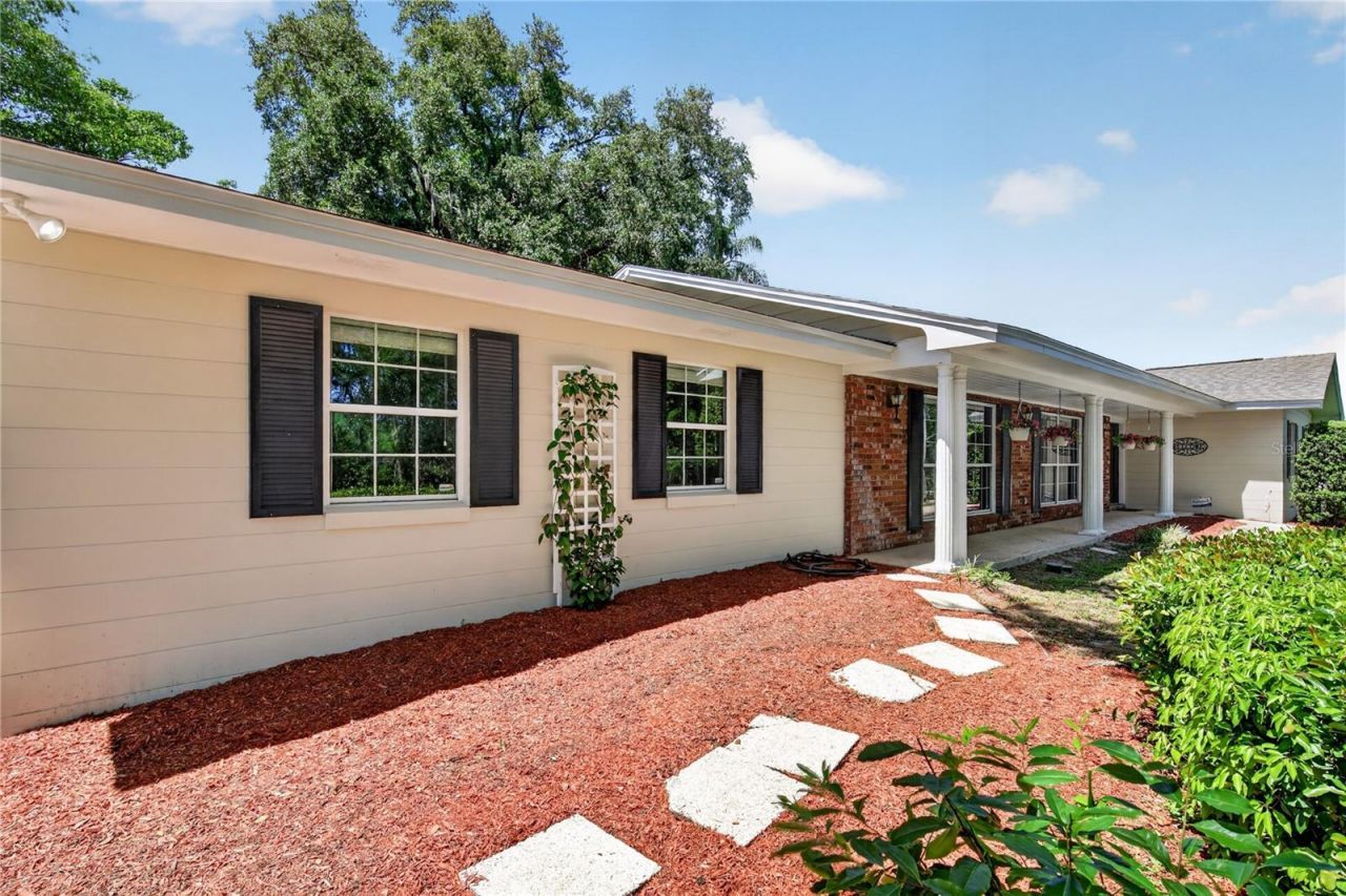 1945 Normandy Drive , Mount Dora, FL 32757 Photo