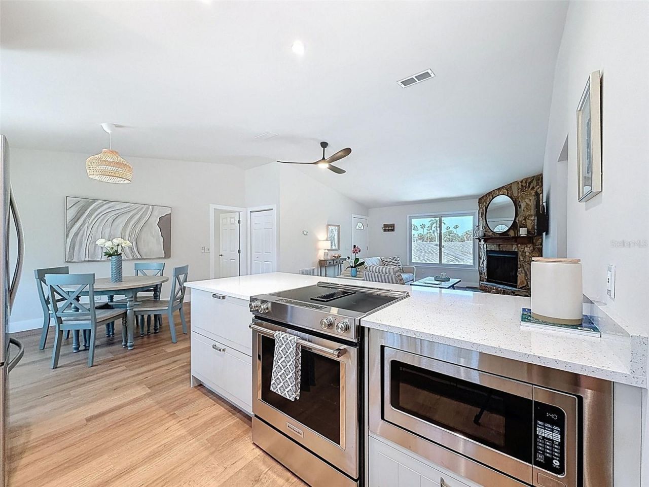 1899 Shore Acres Boulevard Ne, Saint Petersburg, FL 33703 Photo