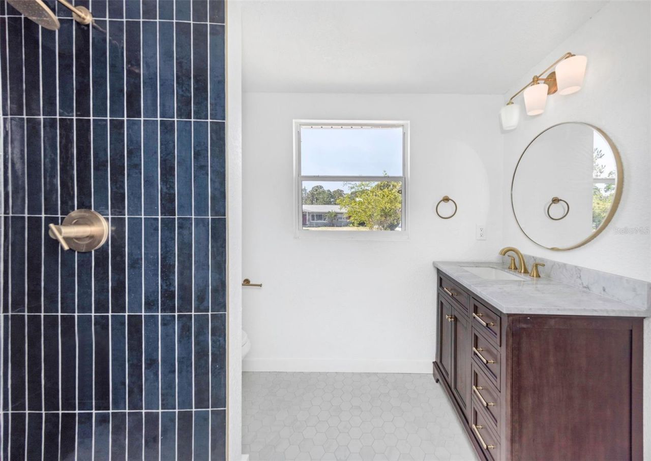 653 64th Avenue S, Saint Petersburg, FL 33705 Photo