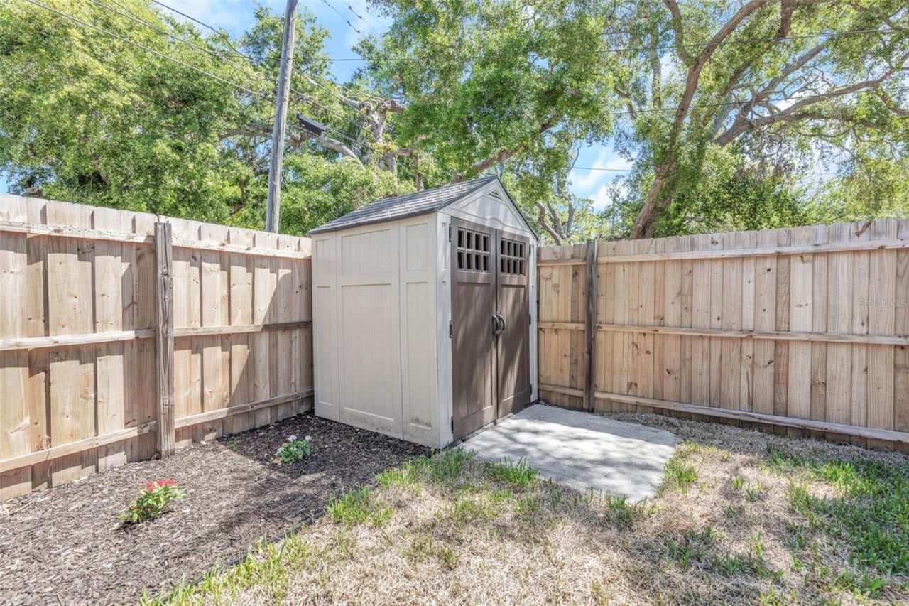 653 64th Avenue S, Saint Petersburg, FL 33705 Photo
