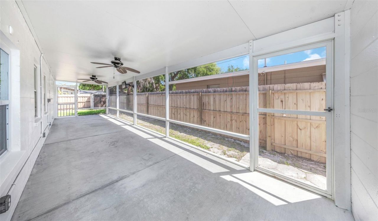 653 64th Avenue S, Saint Petersburg, FL 33705 Photo