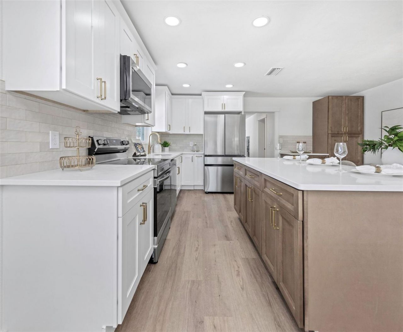 653 64th Avenue S, Saint Petersburg, FL 33705 Photo