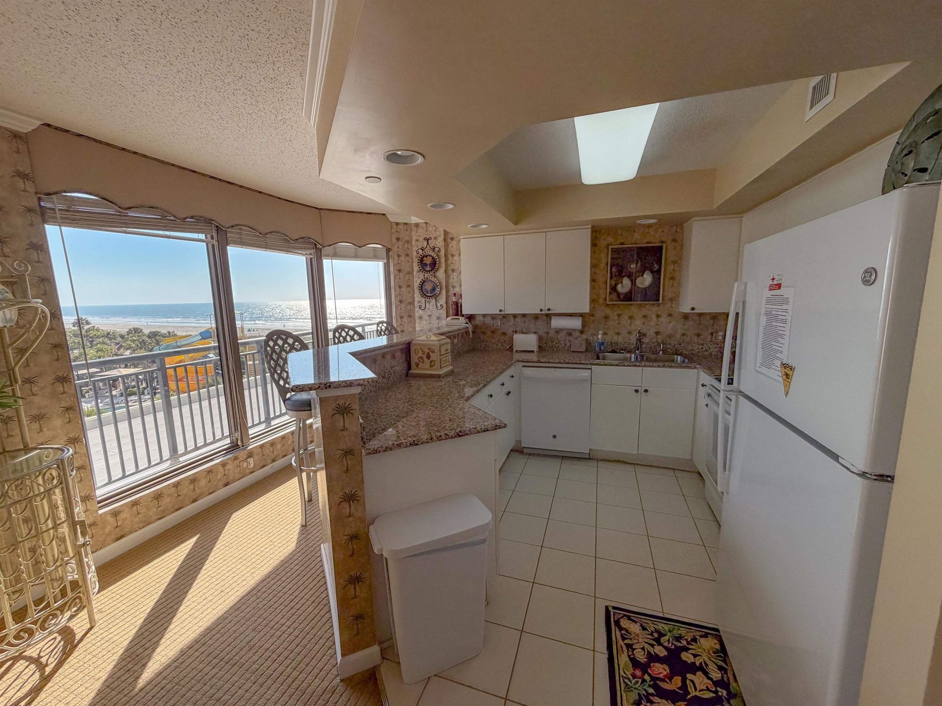 8560 Queensway Blvd.  Photo 14