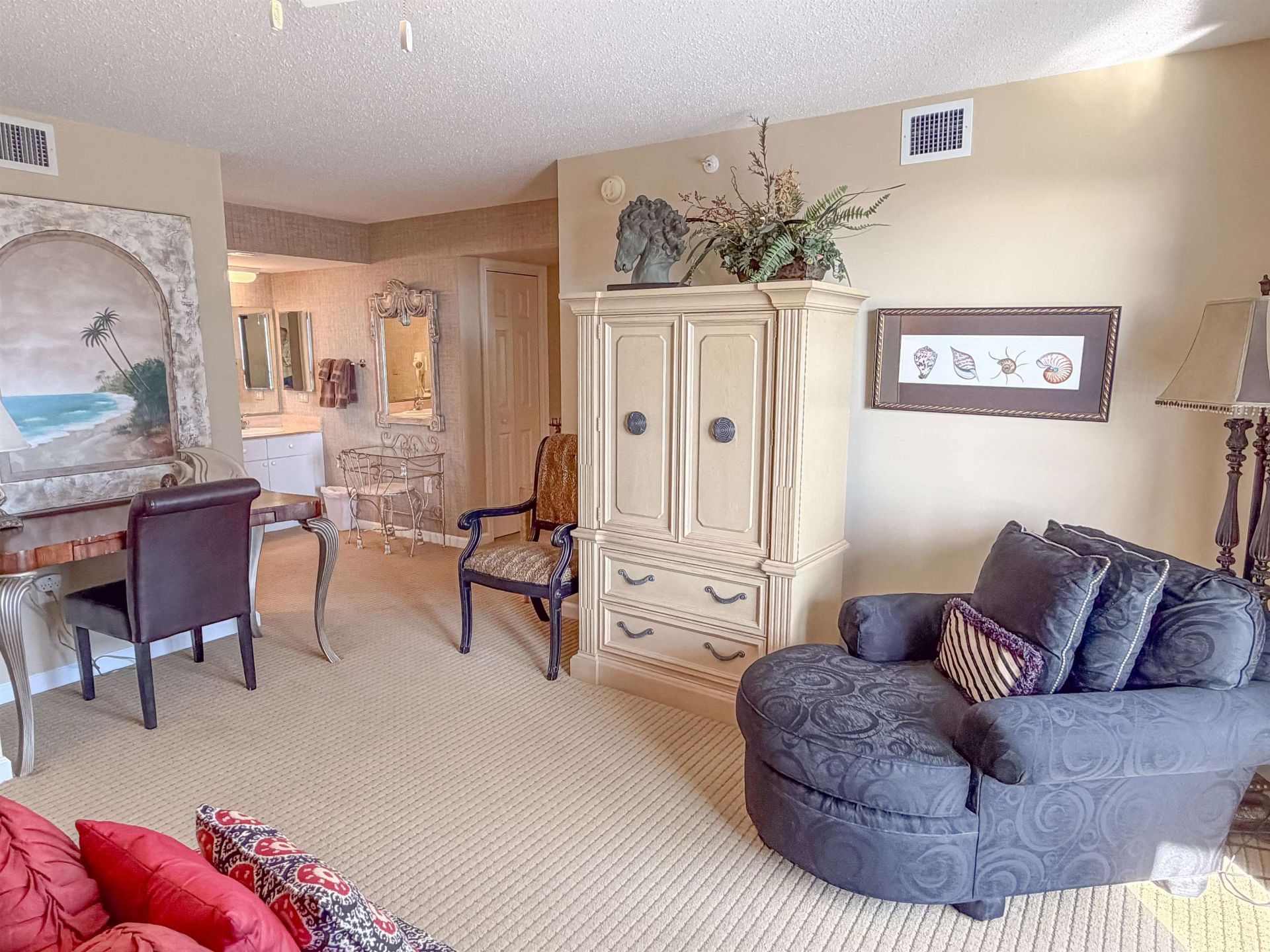 8560 Queensway Blvd.  Photo 22