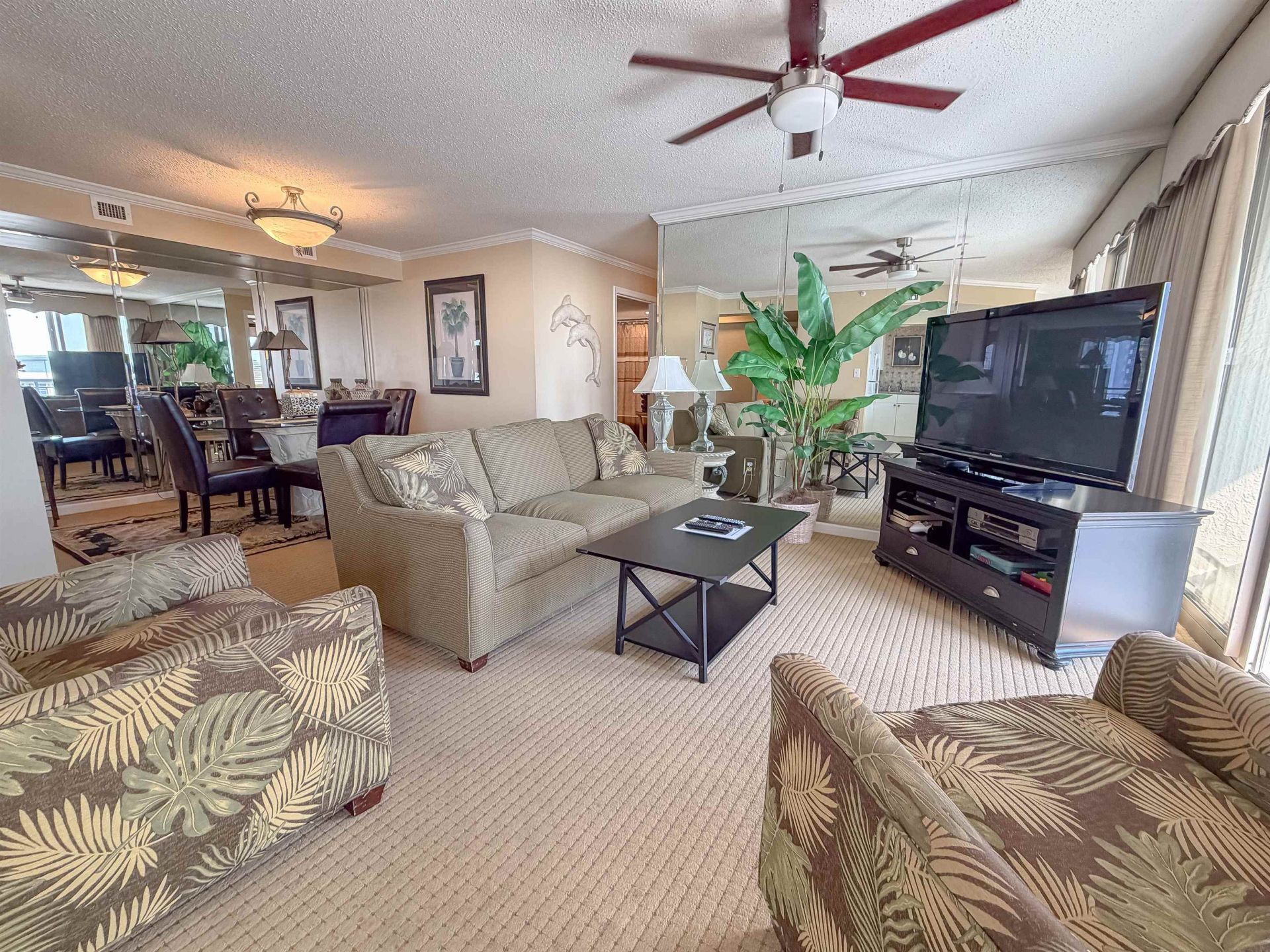 8560 Queensway Blvd.  Photo 6